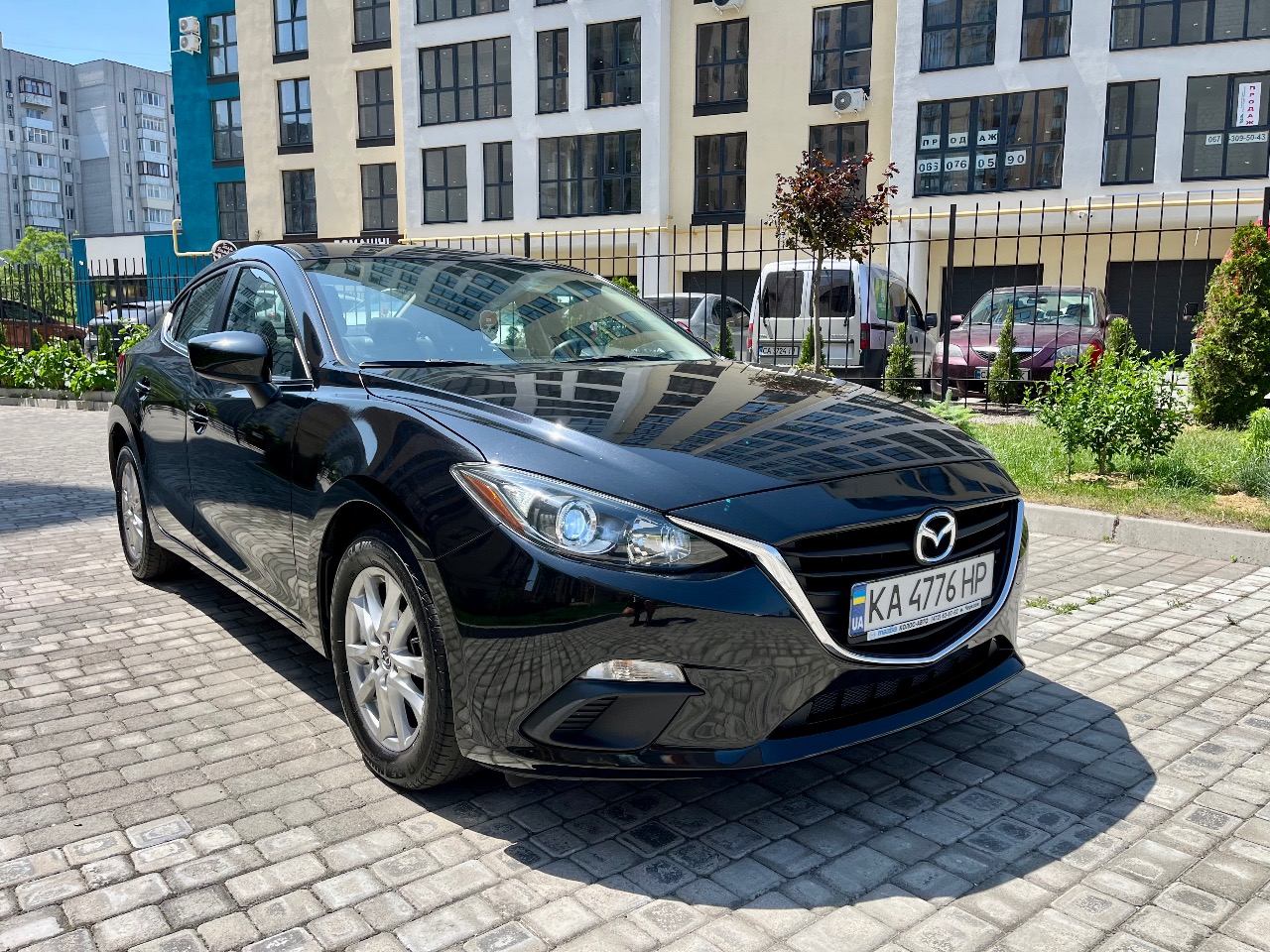 Mazda 3 - фото 9