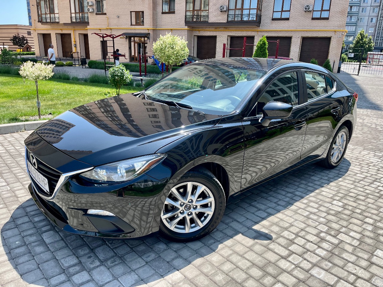 Mazda 3 - фото 3