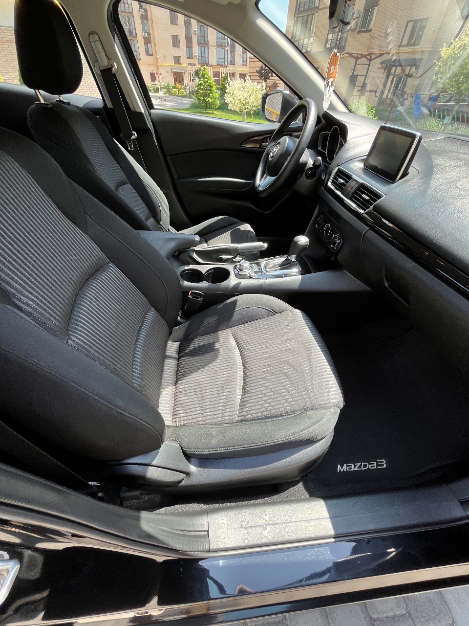 Mazda 3 - фото 14