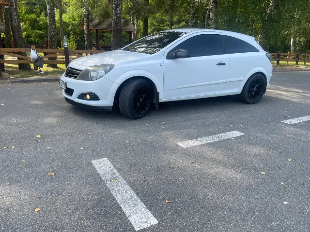 Opel Astra - фото 1