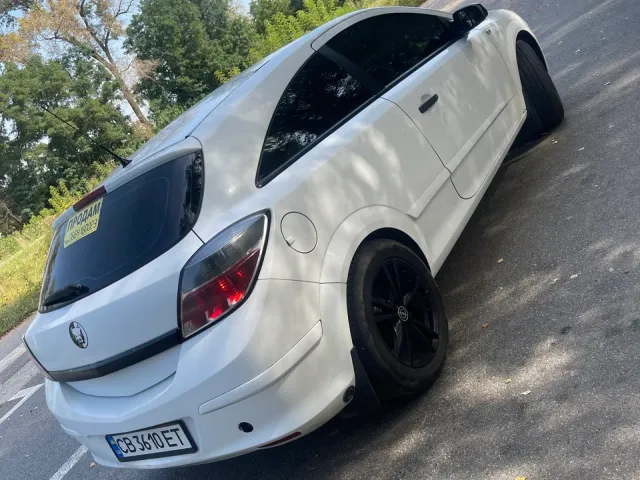 Opel Astra - фото 2