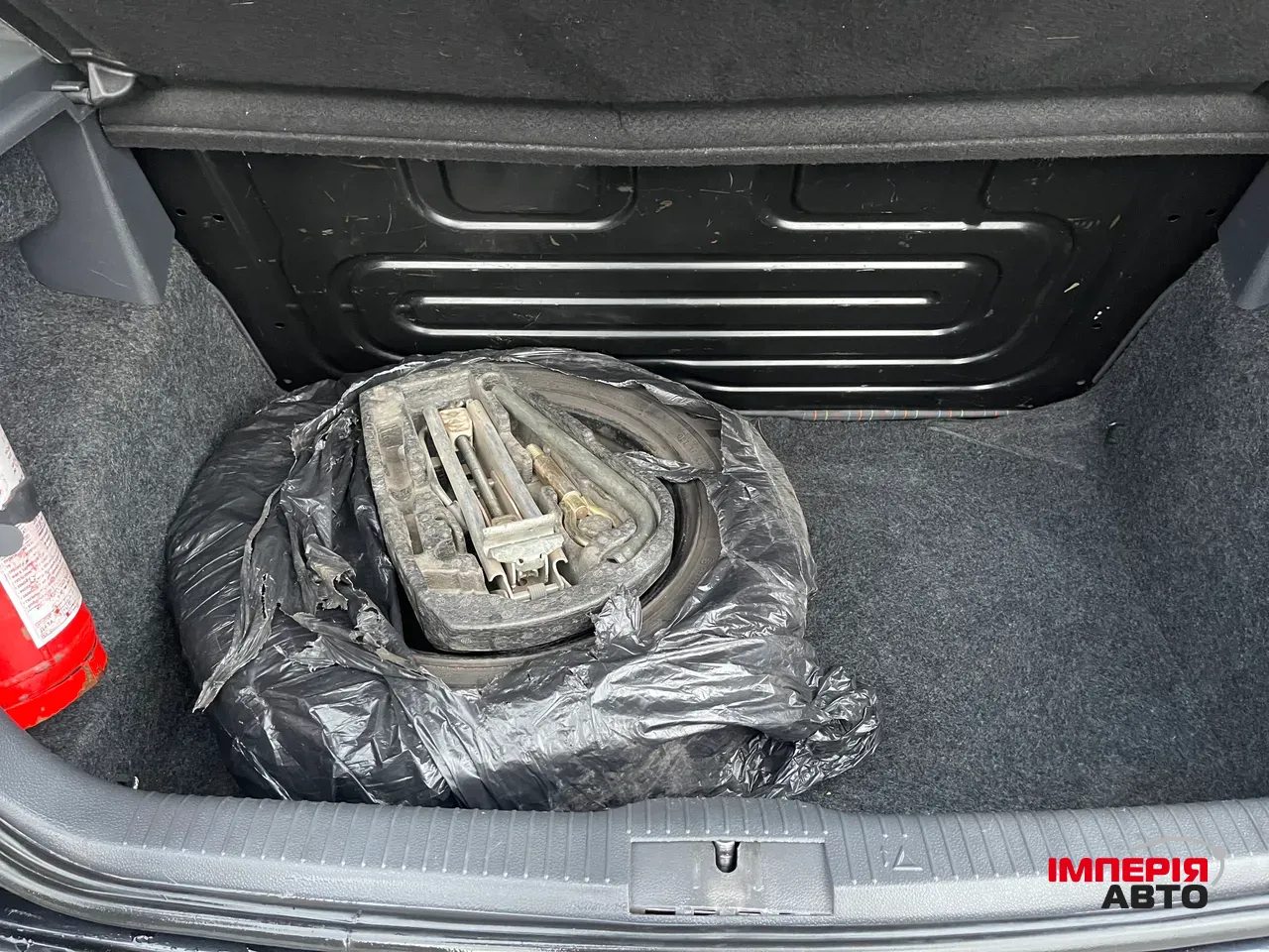 Volkswagen Polo - фото 12