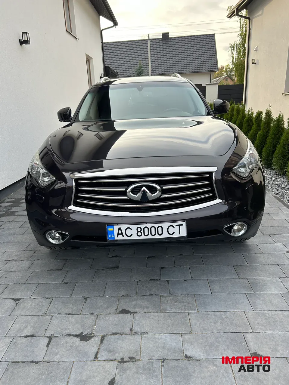 Infiniti QX70 - фото 1
