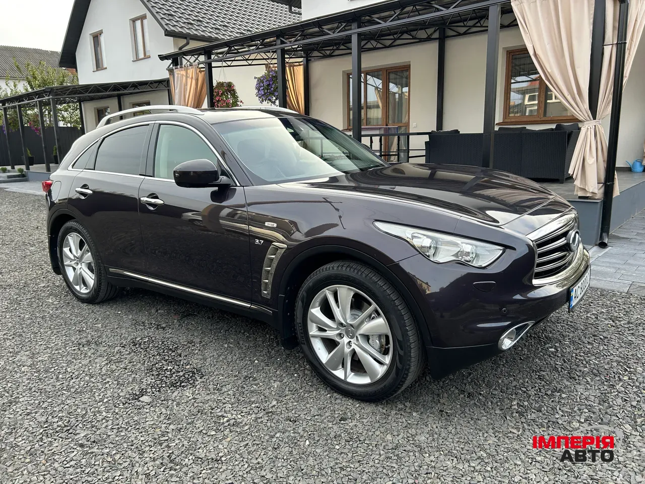 Infiniti QX70 - фото 8
