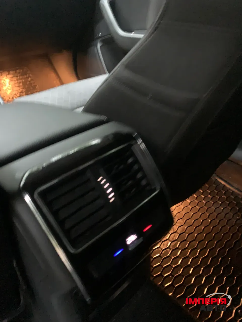 Skoda Superb - фото 18