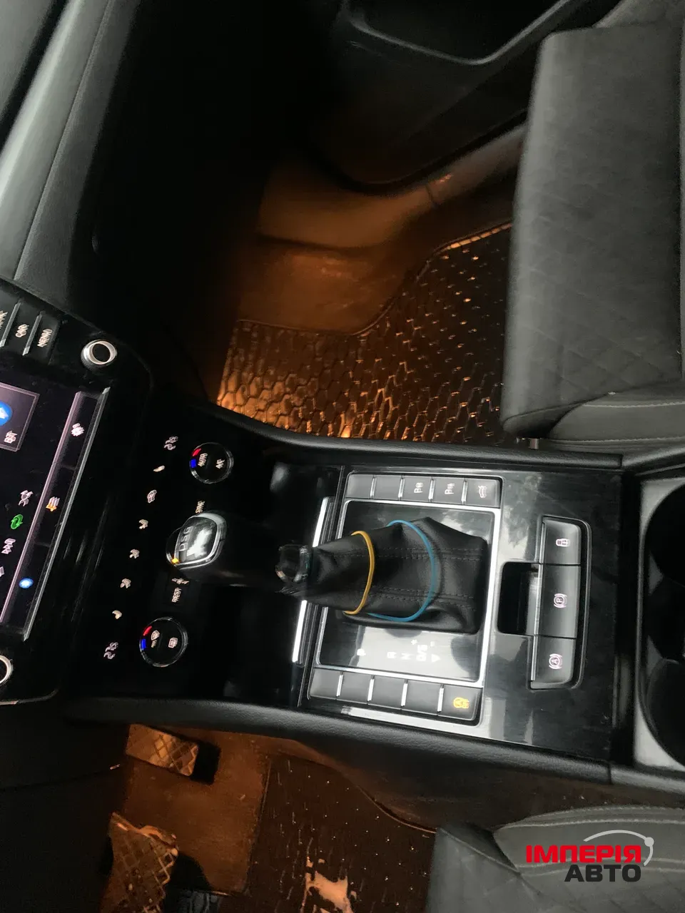 Skoda Superb - фото 19