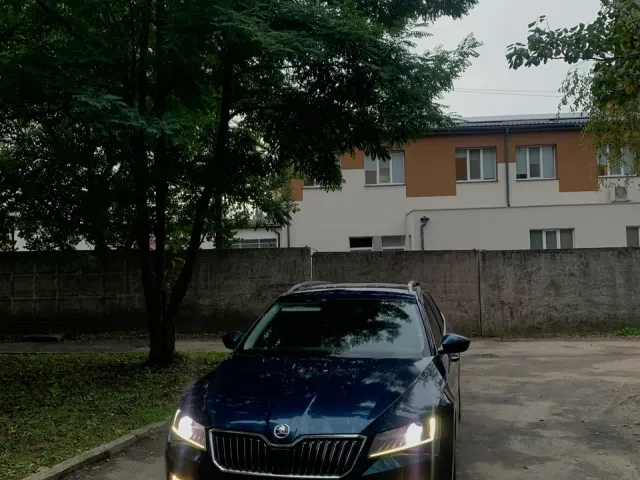 Skoda Superb - фото 1