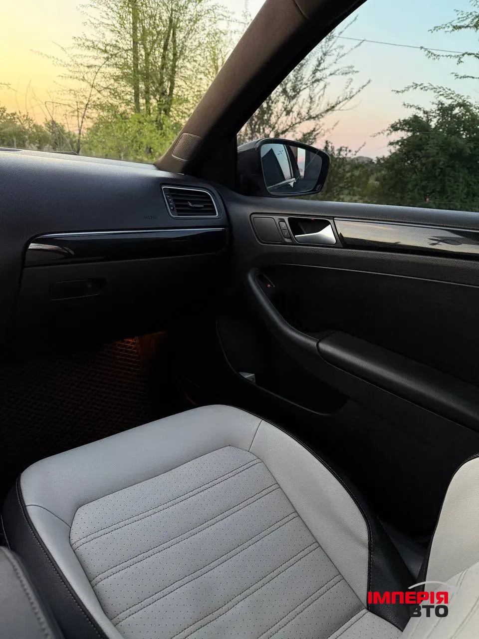 Volkswagen Jetta - фото 8