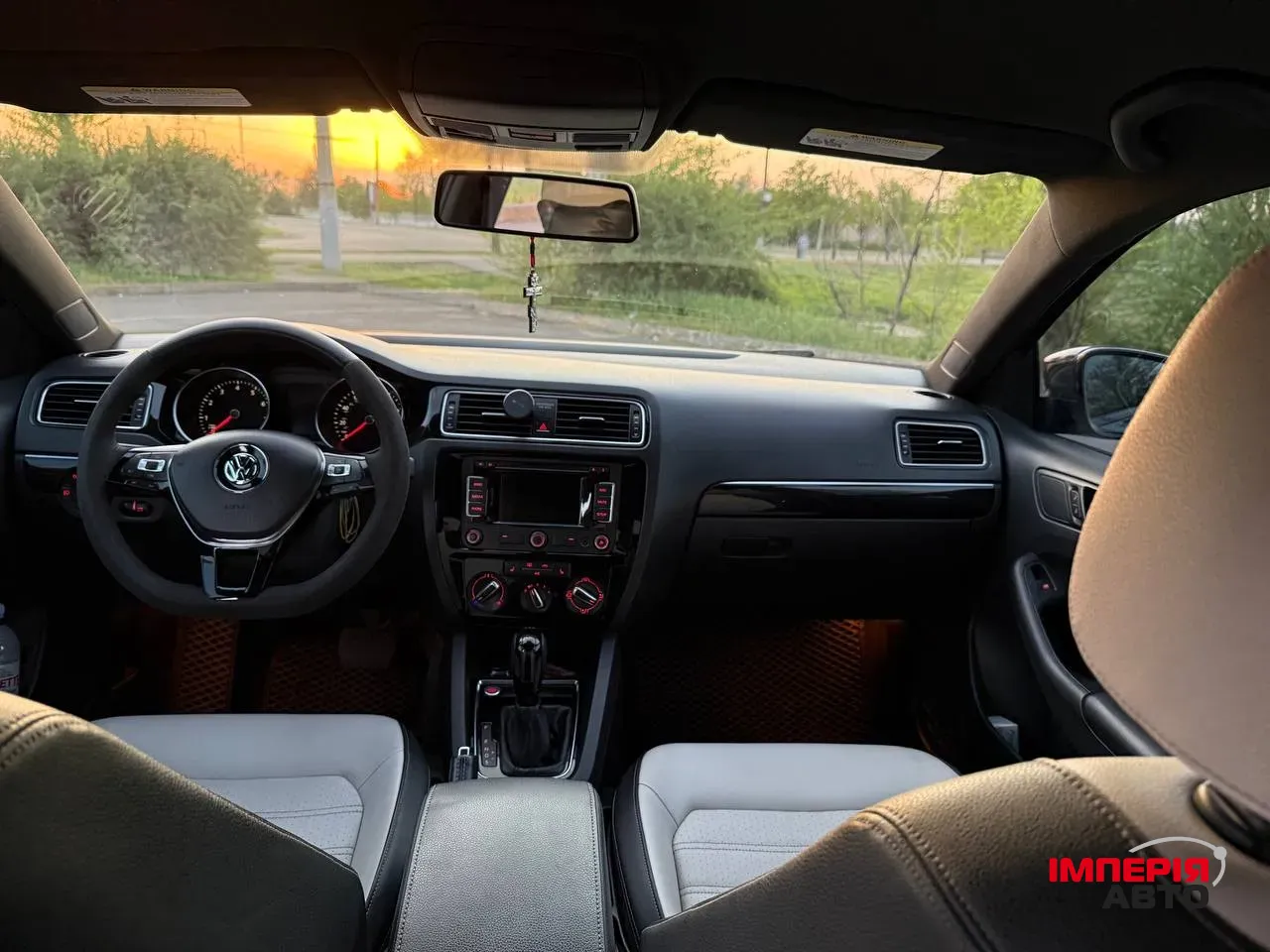 Volkswagen Jetta - фото 10