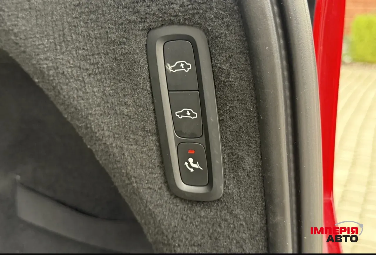 Volvo XC90 - фото 6