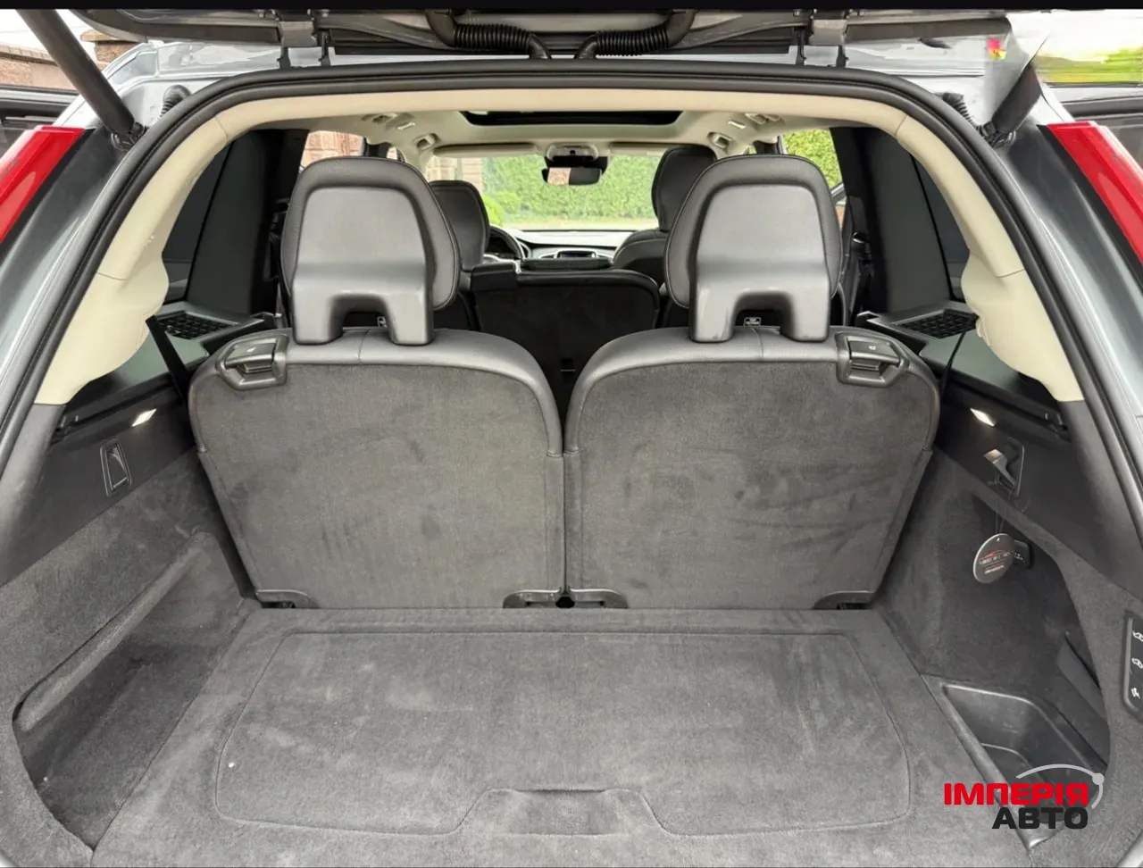 Volvo XC90 - фото 7