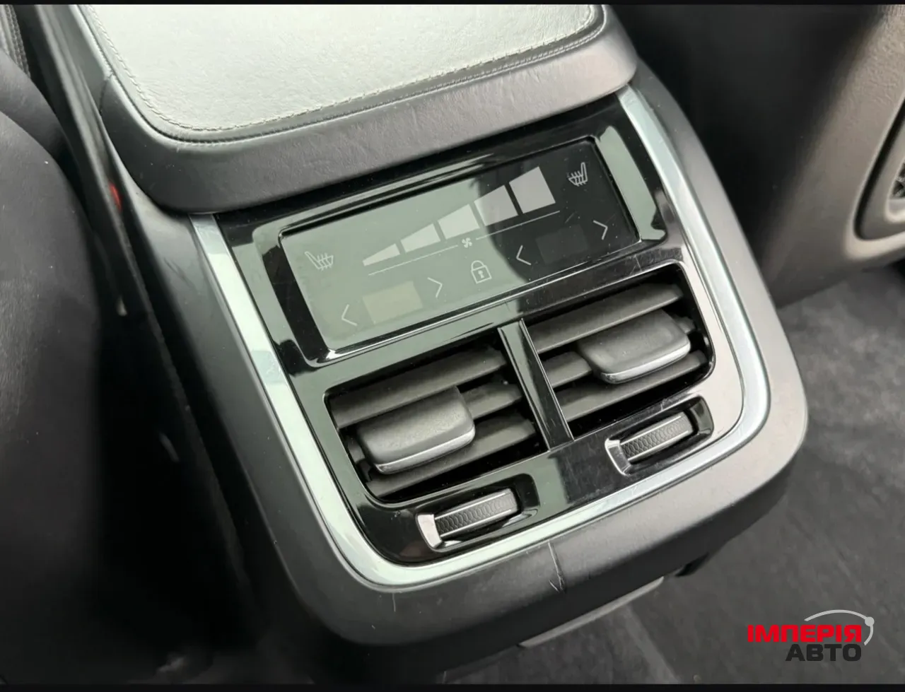 Volvo XC90 - фото 10