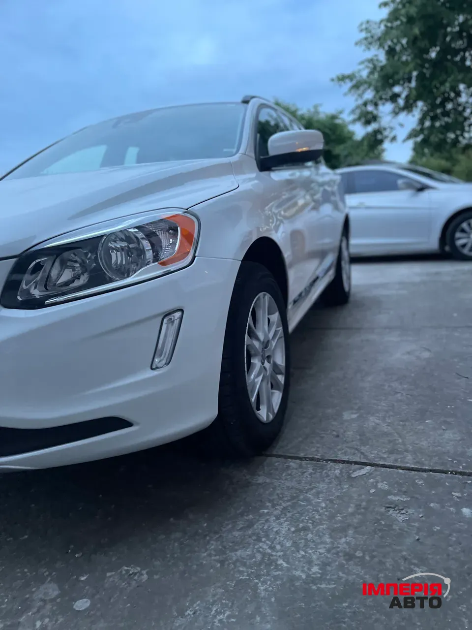 Volvo XC60 - фото 1