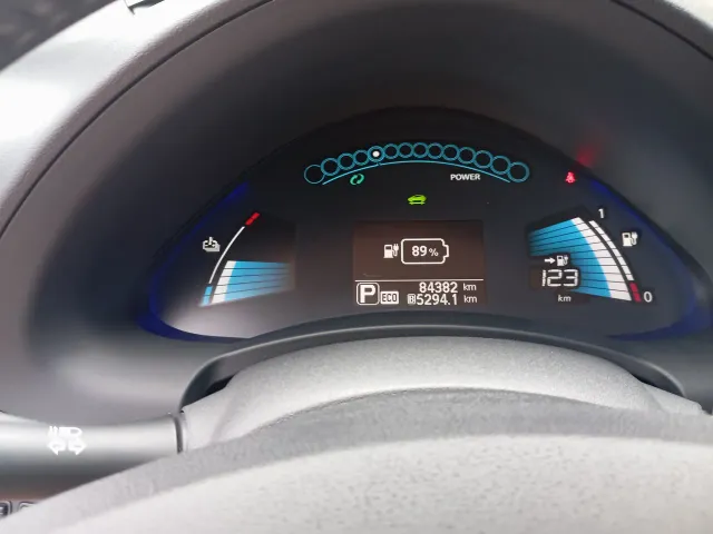 Nissan Leaf - фото 4