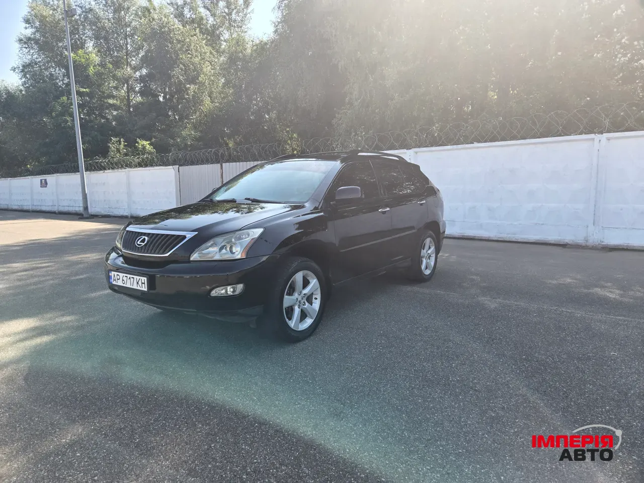 Lexus RX - фото 1
