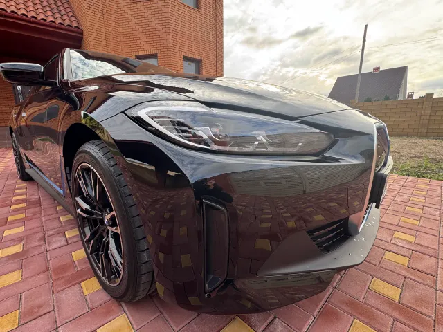 BMW i4 - фото 4