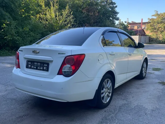 Chevrolet Aveo - фото 5