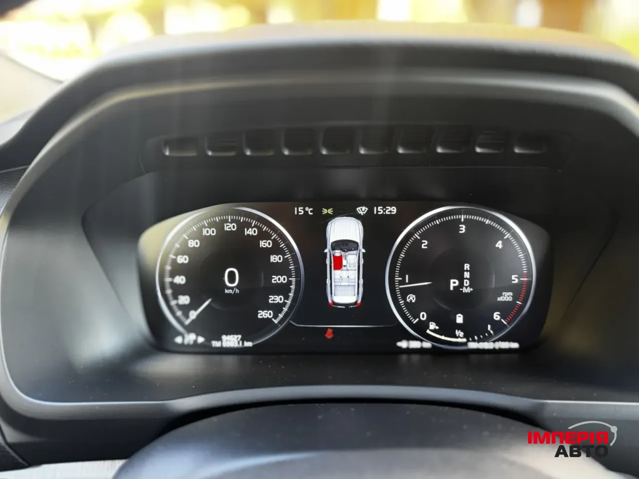 Volvo XC90 - фото 19