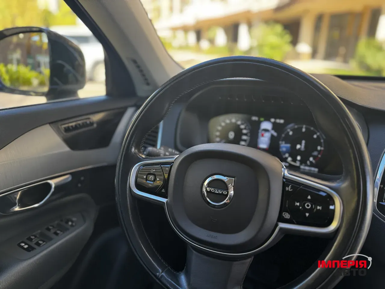 Volvo XC90 - фото 15