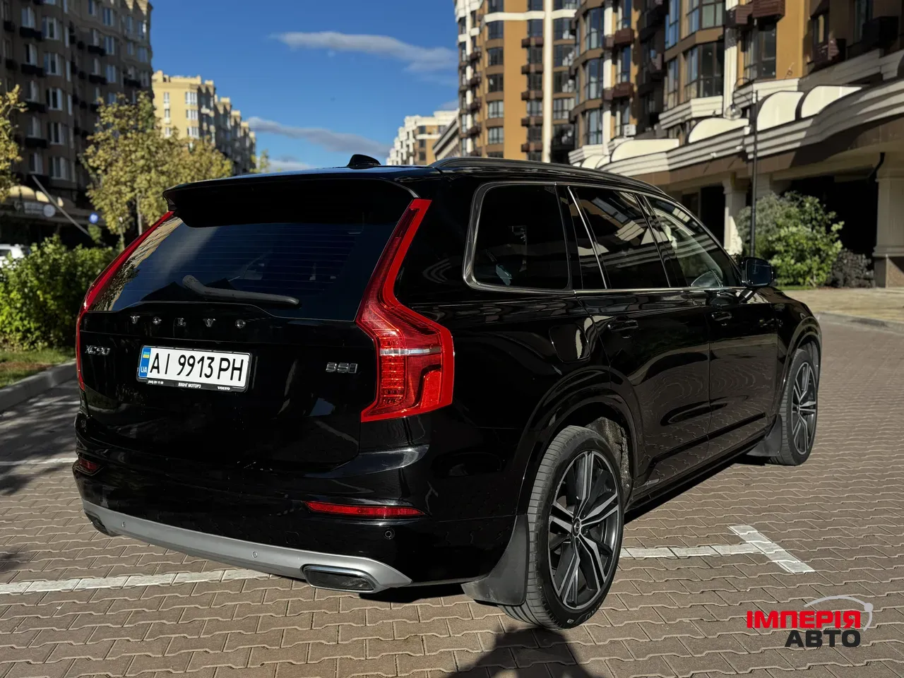 Volvo XC90 - фото 8