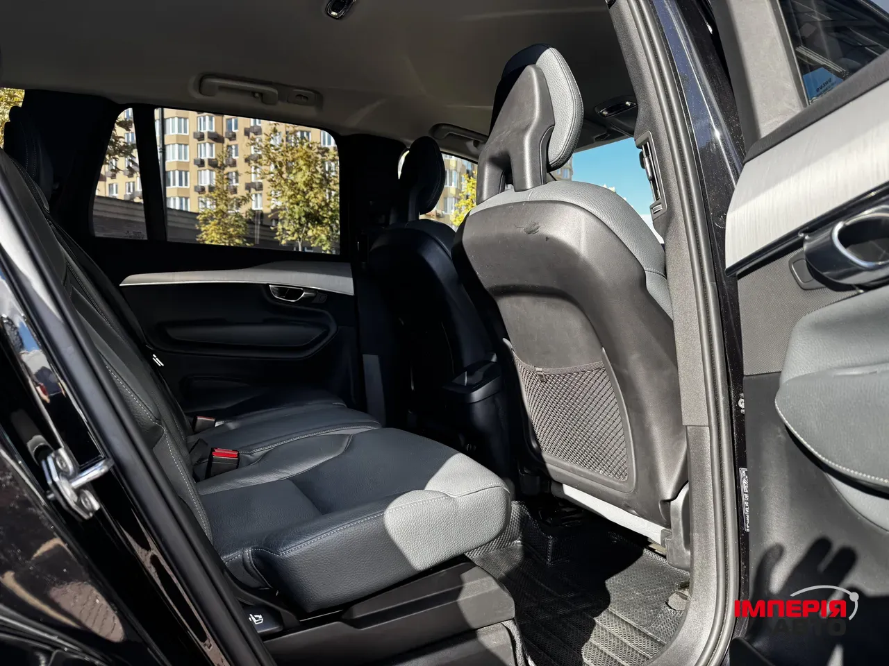 Volvo XC90 - фото 24