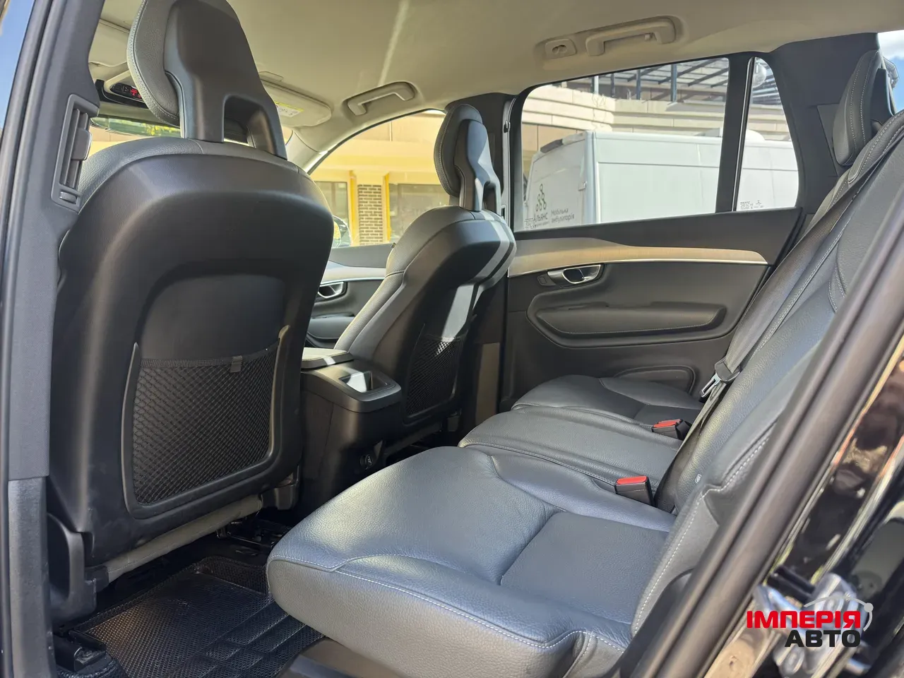 Volvo XC90 - фото 27