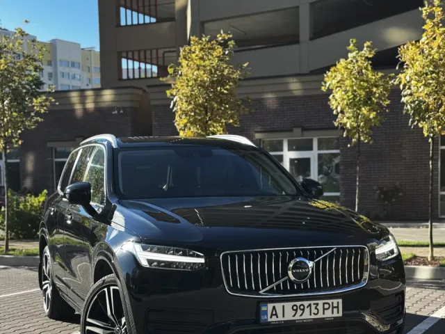 Volvo XC90 - фото 1