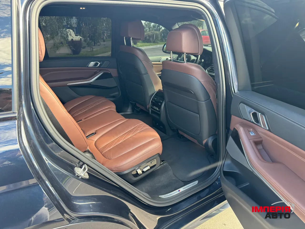 BMW X7 - фото 13