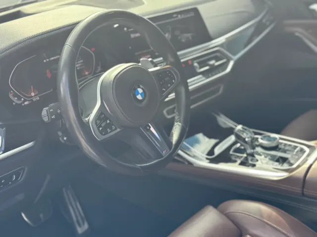 BMW X7 - фото 1