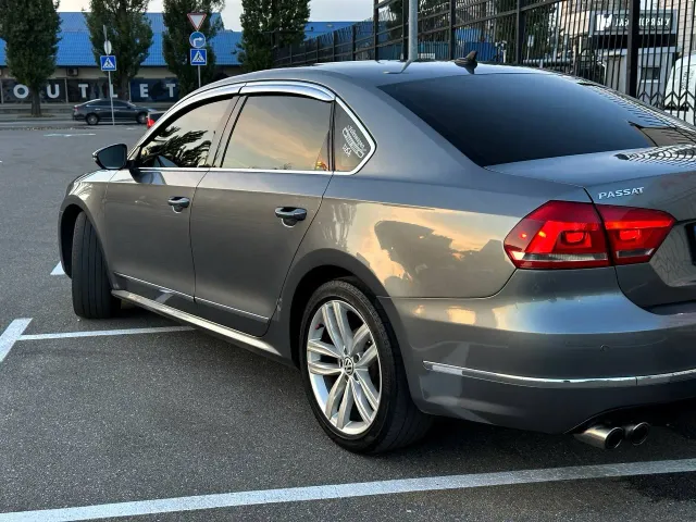 Volkswagen Passat - фото 4