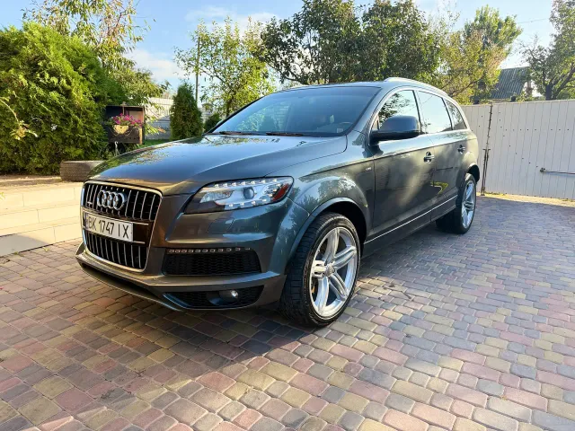 Audi Q7 - фото 4