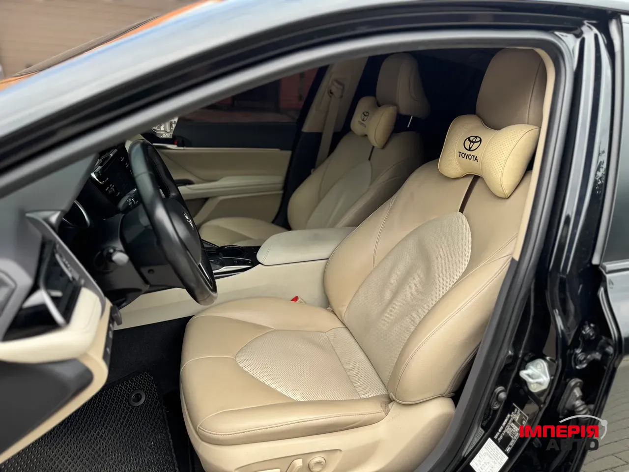 Toyota Camry - фото 5