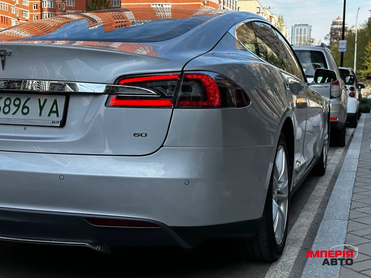 Tesla Model S - фото 15