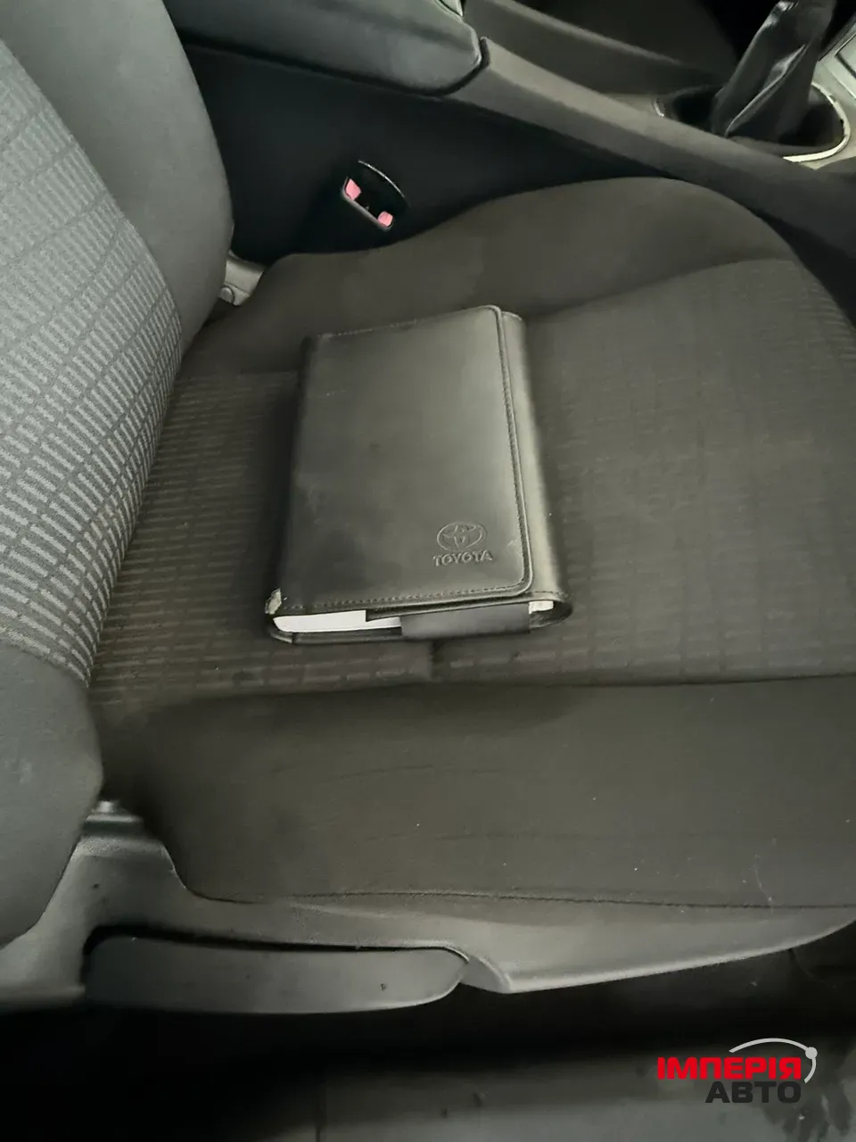 Toyota Avensis - фото 8