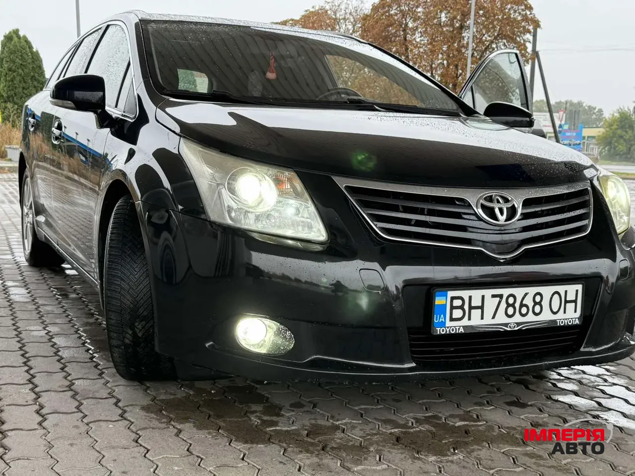 Toyota Avensis - фото 2