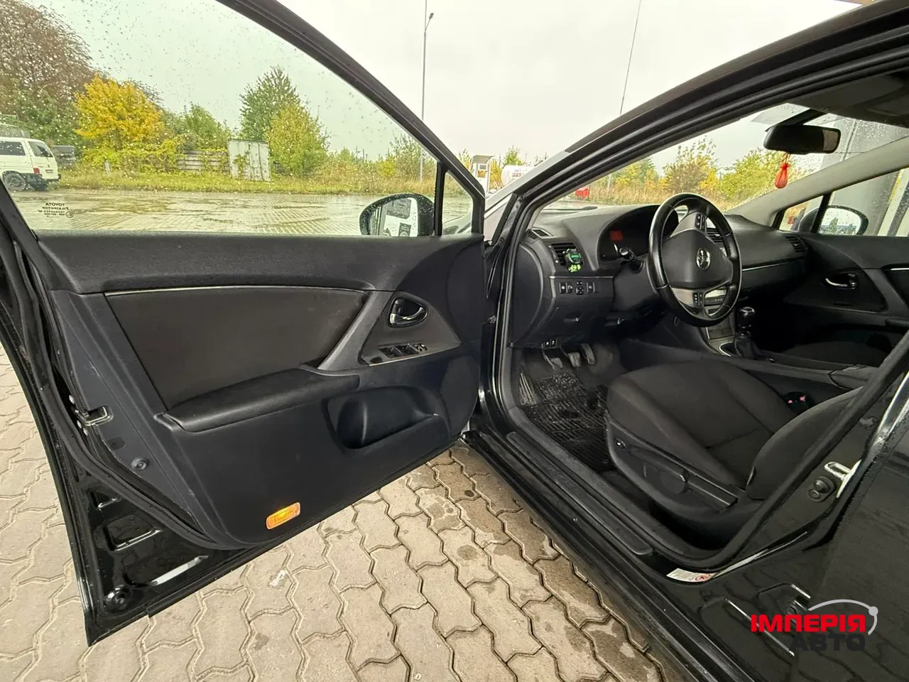 Toyota Avensis - фото 11