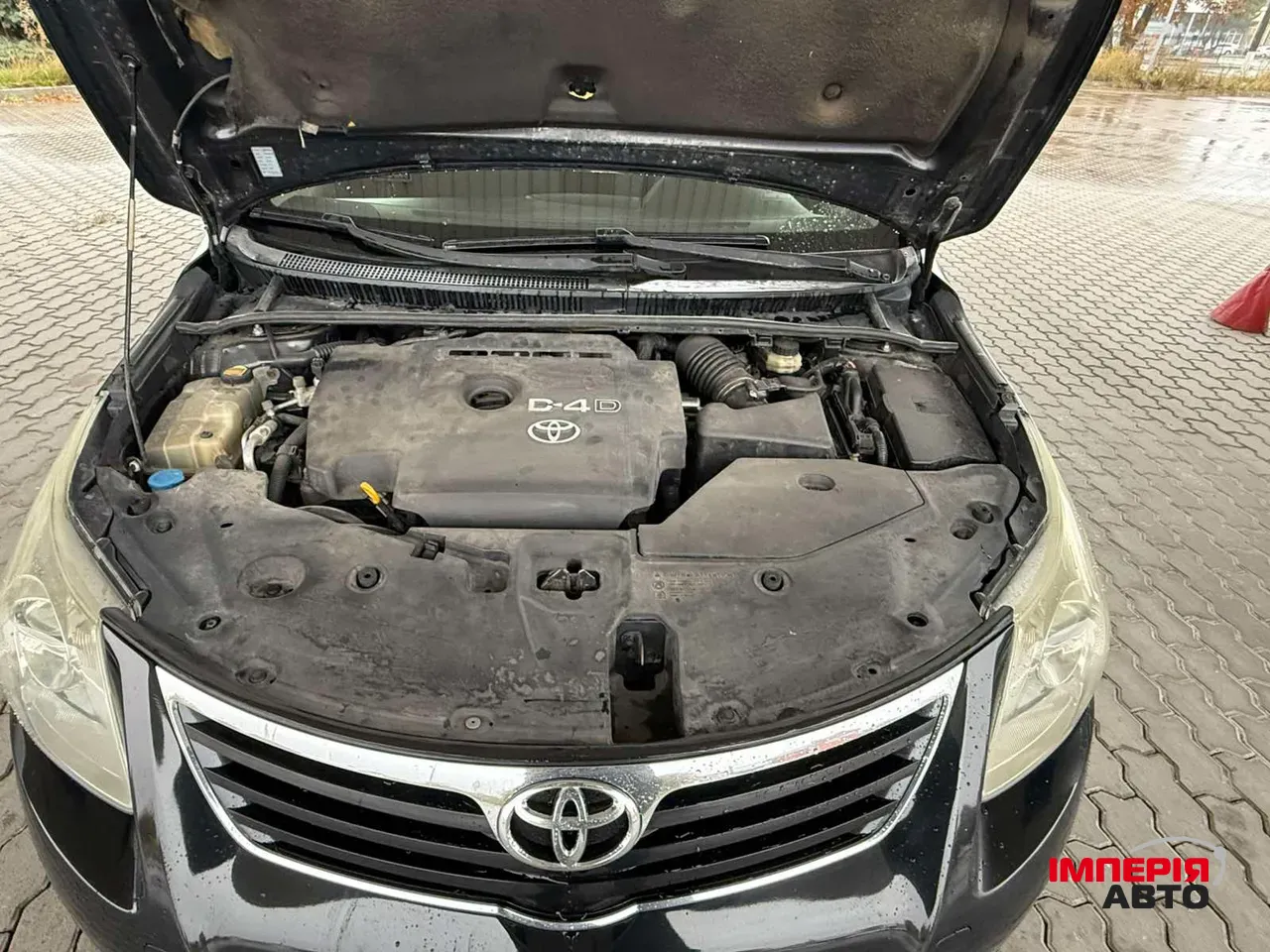 Toyota Avensis - фото 5