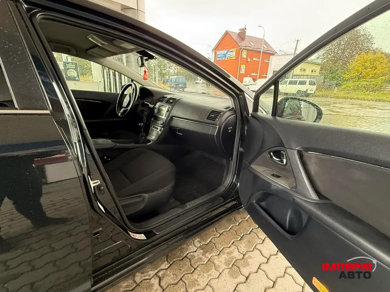 Toyota Avensis - фото 10