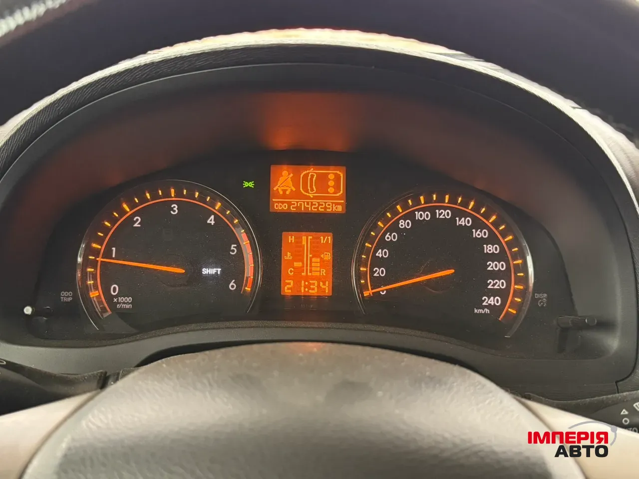 Toyota Avensis - фото 7