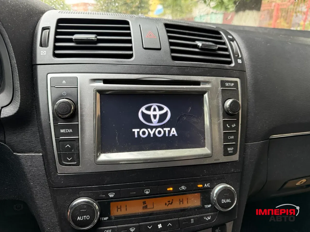 Toyota Avensis - фото 4