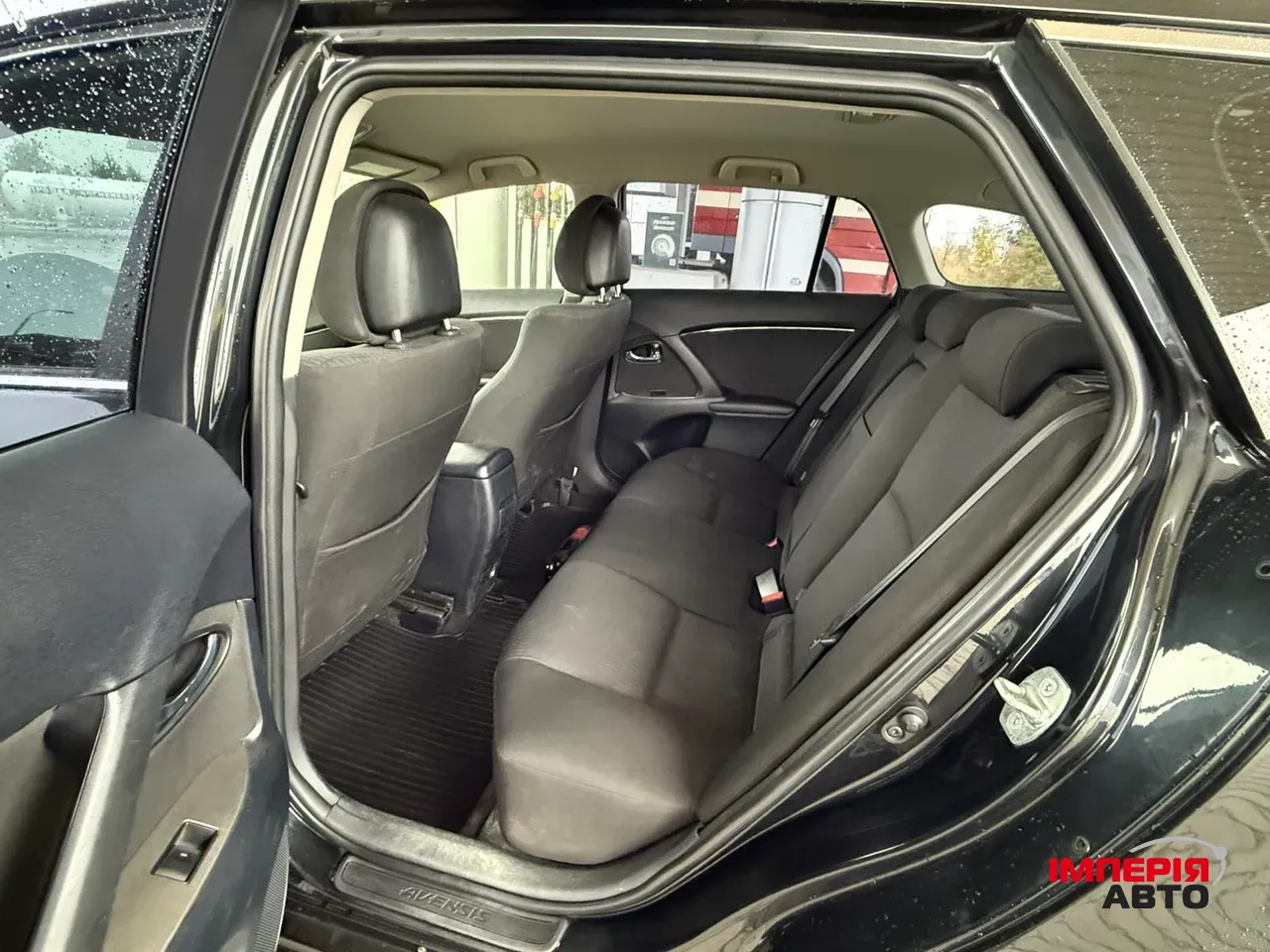 Toyota Avensis - фото 15