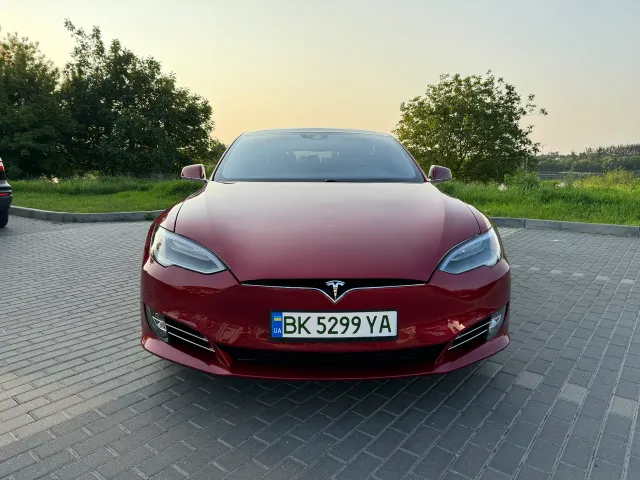 Tesla Model S - фото 5