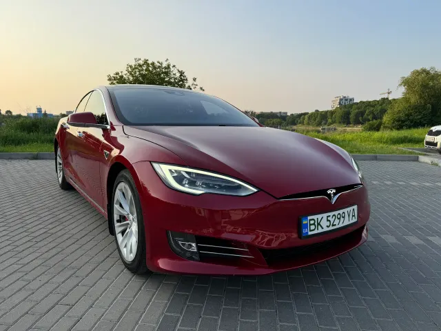 Tesla Model S - фото 4