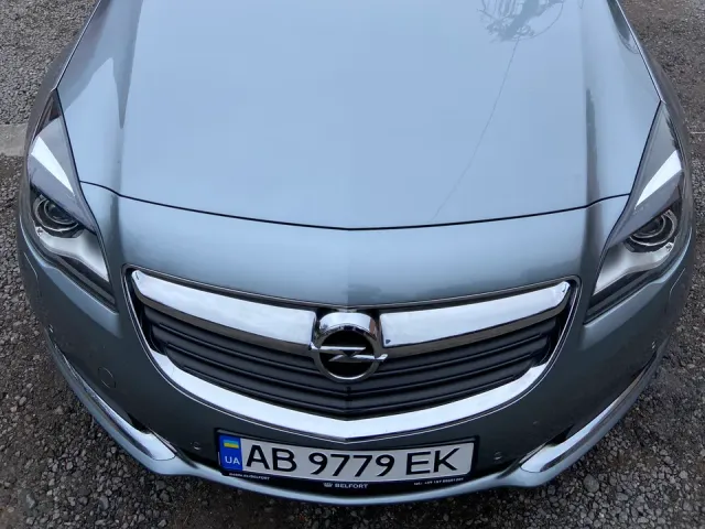 Opel Insignia - фото 1