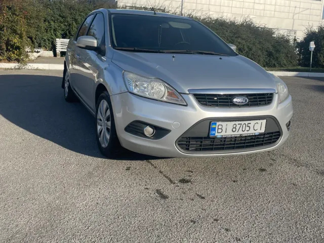 Ford Focus - фото 5