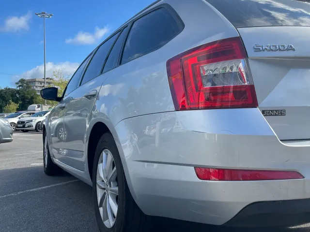 Skoda Octavia - фото 1