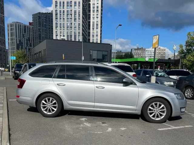 Skoda Octavia - фото 2