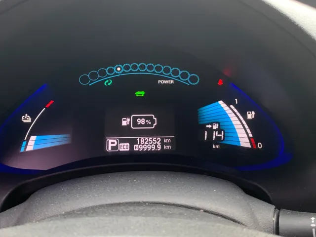 Nissan Leaf - фото 4