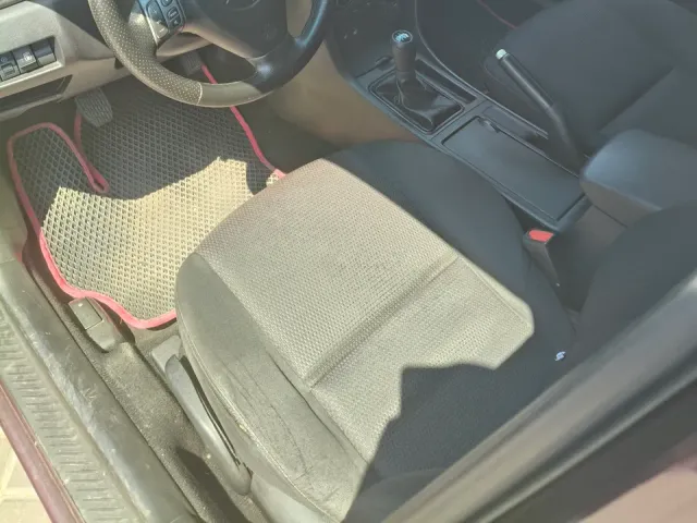 Mazda 3 - фото 2