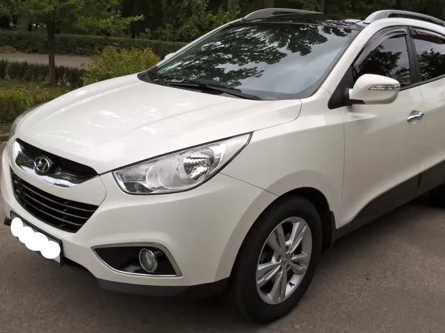 Hyundai ix35 - фото 1